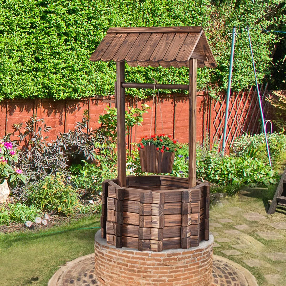 Holzbrunnen mit Dach Wunschbrunnen