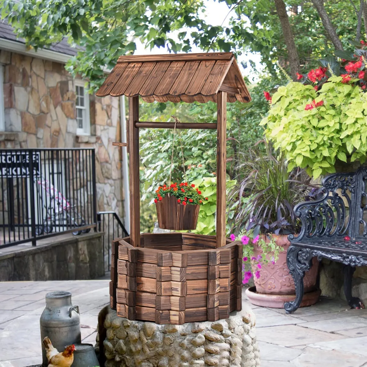 Holzbrunnen mit Dach Wunschbrunnen